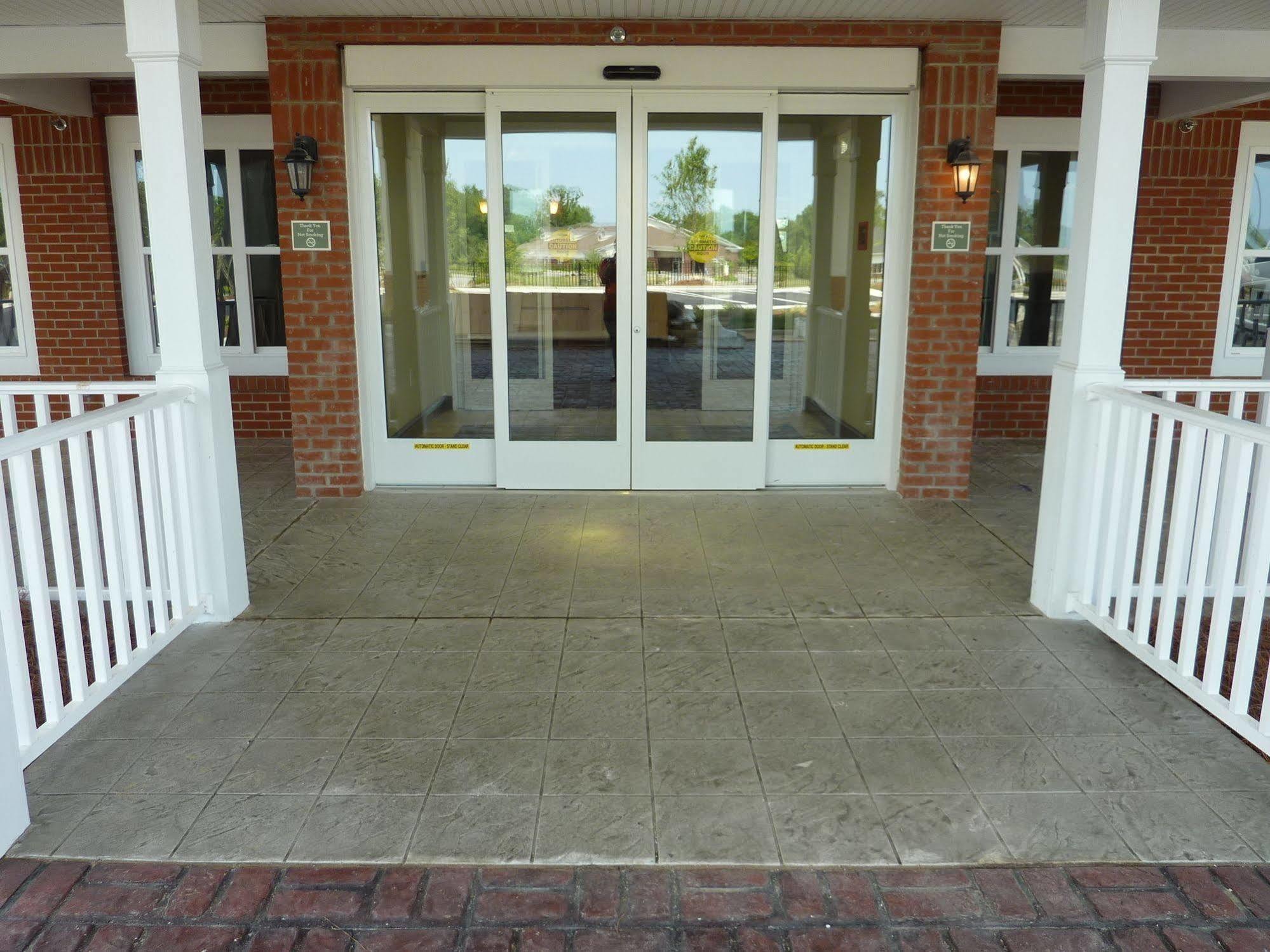 Country Inn & Suites By Radisson, Concord Exterior photo